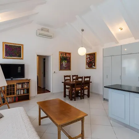 None Apartamento *